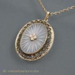 WhitingDAVIS グラスネックレス