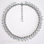 Ｔｒｉｆａｒｉ　 トリファリ クリスタル　ネックレス