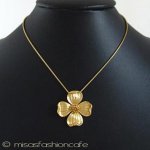 Trifari　 トリファリ ハナミズキ・ネックレス