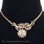 Ｔｒｉｆａｒｉ　 トリファリ お花　ネックレス