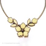 Trifari　 トリファリ ガラス花ネックレス