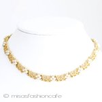 Ｔｒｉｆａｒｉ　 トリファリ パール小花ネックレス