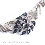 Ｔｒｉｆａｒｉ　 トリファリ ネイビー花　ネックレス