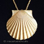 クラウン　トリファリ Ｔｒｉｆａｒｉ　貝ネックレス