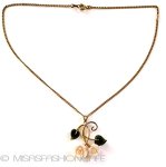 珊瑚・翡翠のローズ バラの花ネックレス