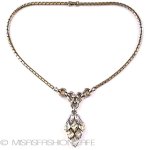 Trifari　 トリファリ フラワーネックレス