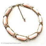 Trifari　 トリファリ ピンク・リボン