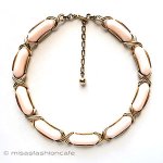 Trifari　 トリファリ ピンク・リボン