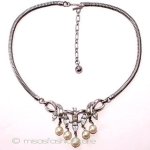 Ｔｒｉｆａｒｉ　 トリファリ パールRSネックレス