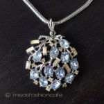 クラウントリファリ Trifari 花ネックレス