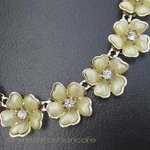 レモネード花ネックレス