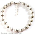 Trifari　 トリファリ パール花ネックレス