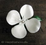 ハナミズキの花ブローチ