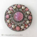 Austria製大振りブローチ