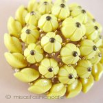 クラウン Trifari 　お花ドーム ブローチ