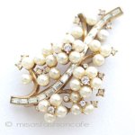 Ｔｒｉｆａｒｉ　 トリファリ パールの花 ブローチ