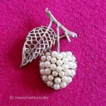 Trifari トリファリ パールさくらんぼ Trifari トリファリ パールさくらんぼ