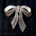 Trifari トリファリ 銀リボン ブローチ Trifari トリファリ 銀リボン ブローチ