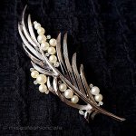 Trifari トリファリ パールRS葉ブローチ Trifari トリファリ パールRS葉ブローチ