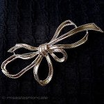 Trifari トリファリ リボン(大)ブローチ Trifari トリファリ リボン(大)ブローチ