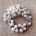 Trifari トリファリ パール花銀葉リース Trifari トリファリ パール花銀葉リース