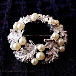 Trifari トリファリ パール銀葉 リース Trifari トリファリ パール銀葉 リース