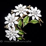 Ｔｒｉｆａｒｉトリファリ お花ブーケ　ブローチ