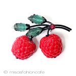 オーストリア製 ブローチ ガラスのラズベリー オーストリア製 ブローチ ガラスのラズベリー