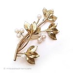 真珠のお花&14Kgfの葉 Krementz刻印ブローチ 真珠のお花&14Kgfの葉 Krementz刻印ブローチ