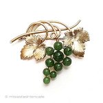 天然石翡翠の葡萄&金葉 Krementz刻印ブローチ