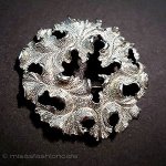 Trifari　 トリファリ 銀葉リース　ブローチ