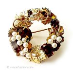 オーストリア製ブローチ パール　葡萄のリース