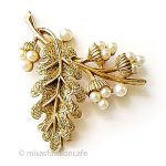 ヴィンテージブローチ Trifari 団栗どんぐり ヴィンテージブローチ Trifari 団栗どんぐり