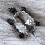 カメ亀 ブローチ