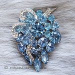 Weiss　葡萄　ブローチ