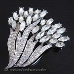 クラウントリファリ Trifari ブローチ クラウントリファリ Trifari ブローチ