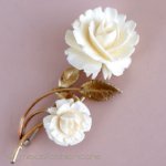 象牙アイボリー　14Kgf　 ローズ　ブローチ