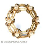 Trifariトリファリブローチ パールのリボンリース Trifariトリファリブローチ パールのリボンリース