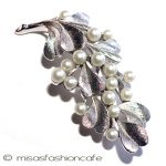 Trifari　 トリファリ パール銀葉ブローチ