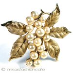 Trifari トリファリ パール金葉ブローチ Trifari トリファリ パール金葉ブローチ