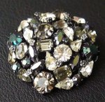 Austria オーストリア製 　クリスタル・ブローチ