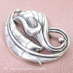 スターリングシルバー銀製 水芭蕉の花　ブローチ