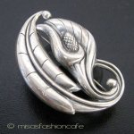 スターリングシルバー銀製 水芭蕉の花　ブローチ