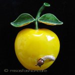 Original By Robert刻印 フルーツ　ブローチ