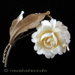 象牙アイボリー 12Kgf ローズ　ブローチ
