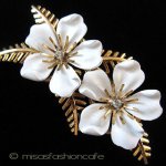 Trifari トリファリ 白花ブーケ ブローチ Trifari トリファリ 白花ブーケ ブローチ