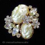 バロックパール花ブローチ バロックパール花ブローチ