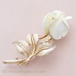 象牙 アイボリー ローズ ブローチ