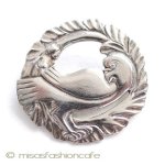 幸せの鳩　ブローチ