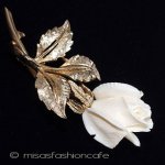 BOUCHER　ブシェール 象牙ローズ　ブローチ